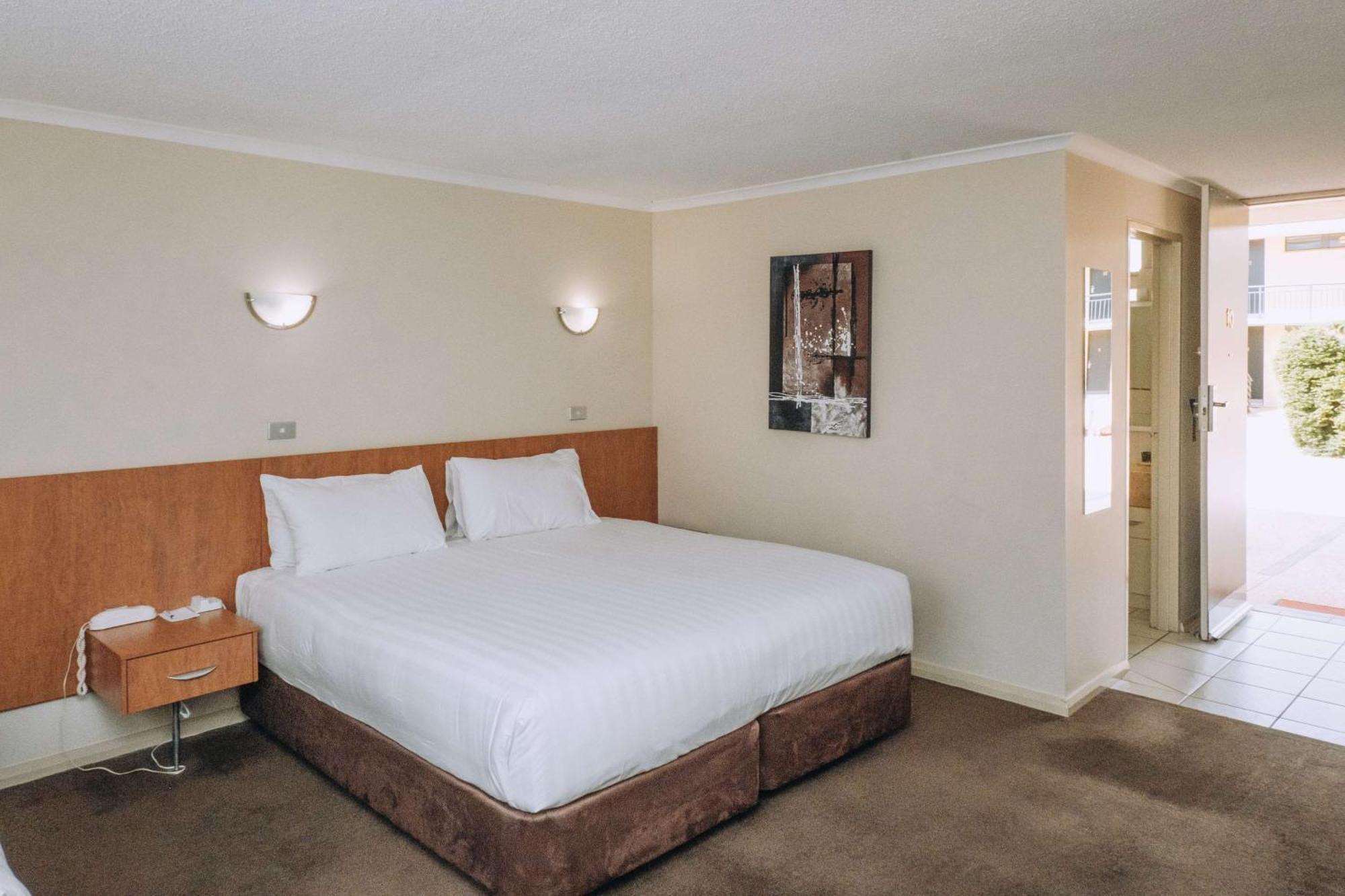 ميلدورا Best Western Chaffey Motor Inn المظهر الخارجي الصورة